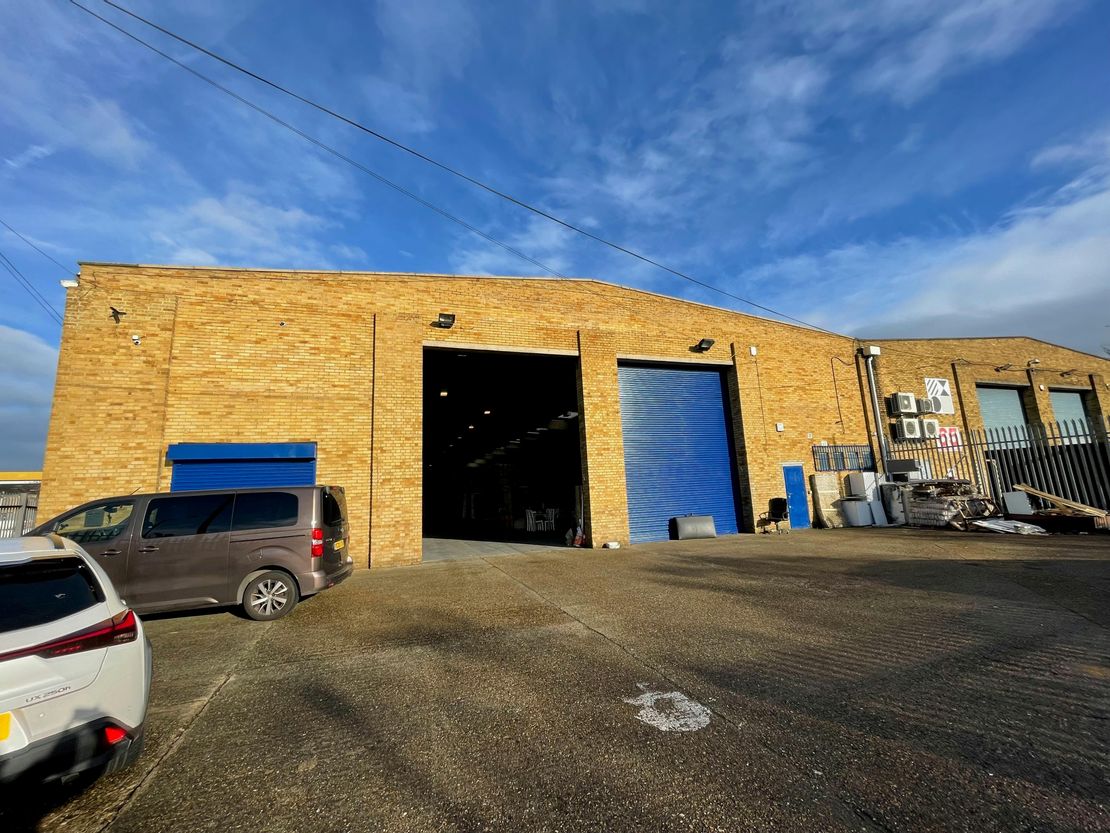 61 Millmarsh Lane, Enfield, EN3 7UY