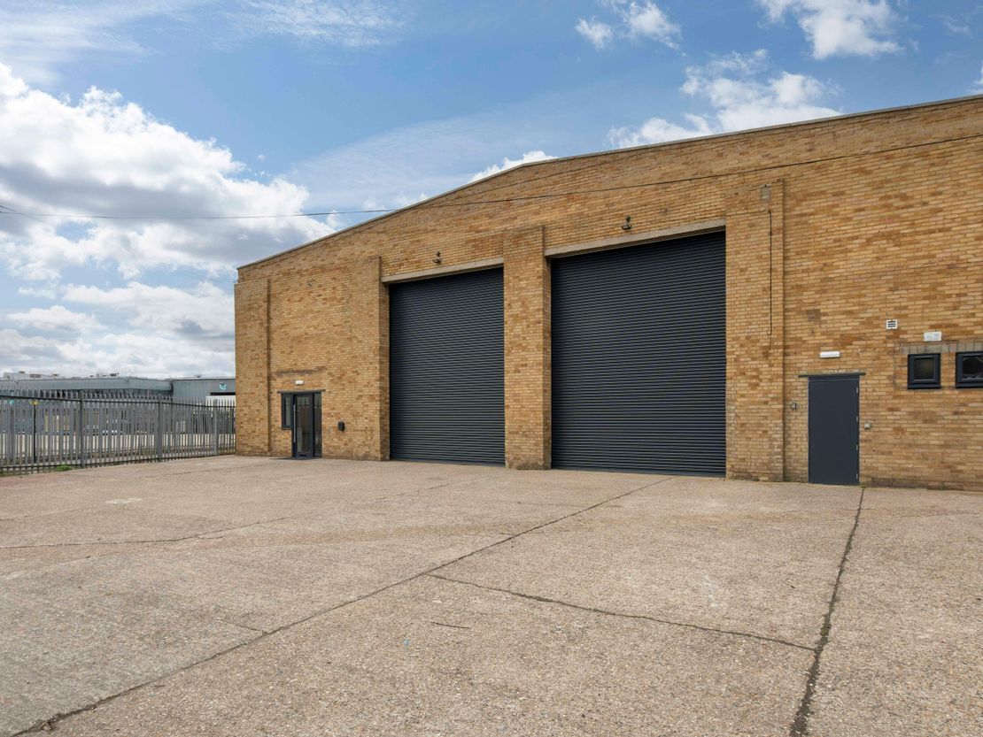 61 Millmarsh Lane, Enfield, EN3 7UY