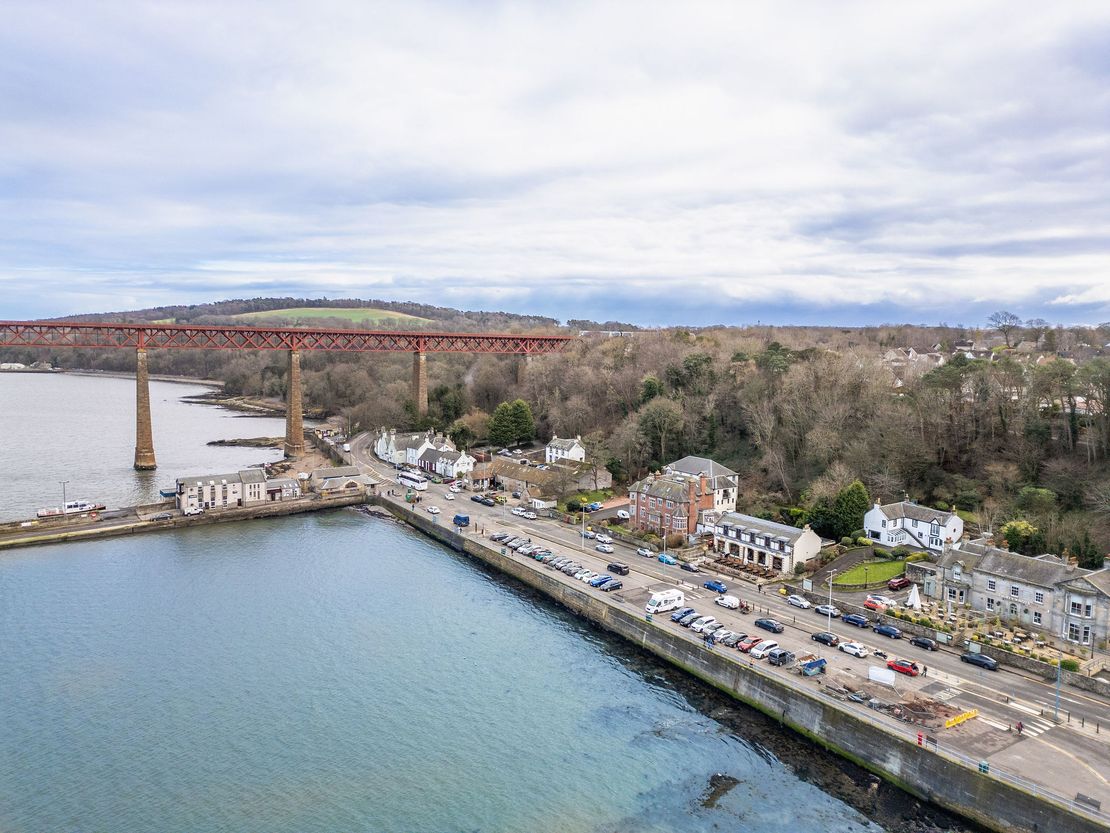 The Railbridge Bar & Bistro, 4, Newhalls Road, South Queensferry, EH30 9TA