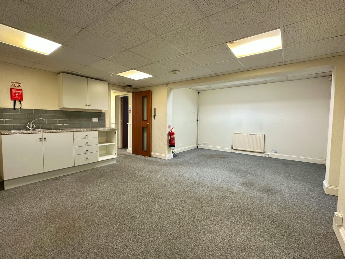 42b High Street North, Dunstable, LU6 1LA