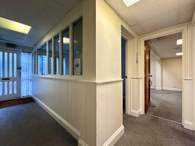 Property Image for 42b High Street North, Dunstable, LU6 1LA