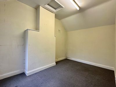 Property Image for 42b High Street North, Dunstable, LU6 1LA