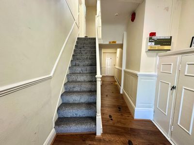 Property Image for 48 High Street South, Dunstable, LU6 3HD