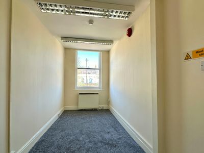 Property Image for 48 High Street South, Dunstable, LU6 3HD