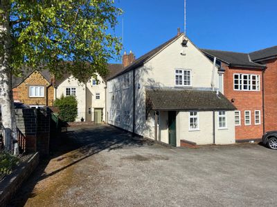 Property Image for North Bar House, North Bar St, Banbury OX16 0TH
