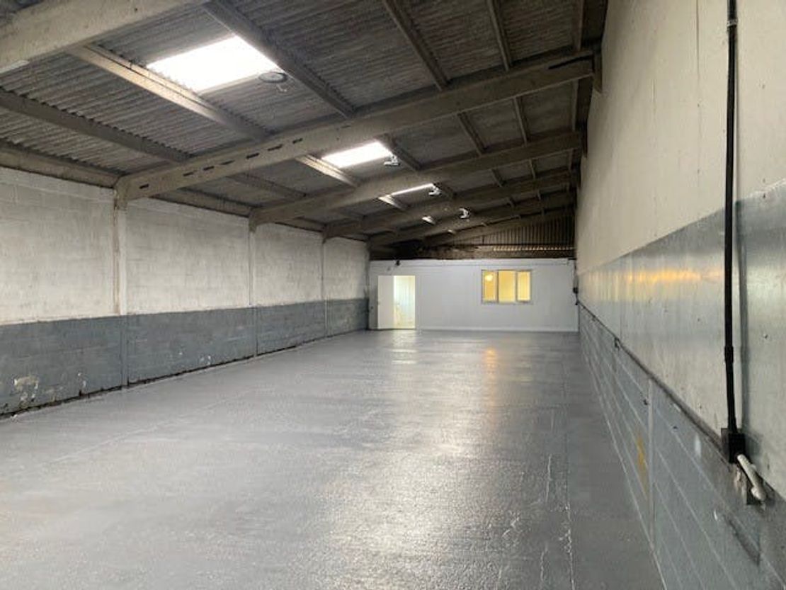 2 (South Wing), Thurley Farm Business Units, Pump Lane, Reading, RG7 1LL