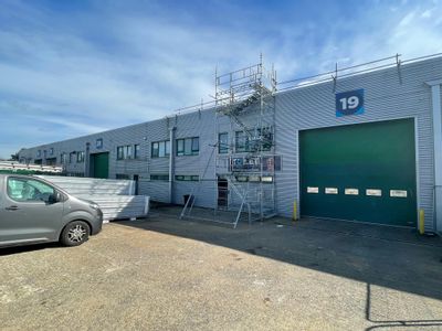 Property Image for Unit 19-20, North Orbital Commercial Park, Napsbury Lane, St. Albans, AL1 1XB