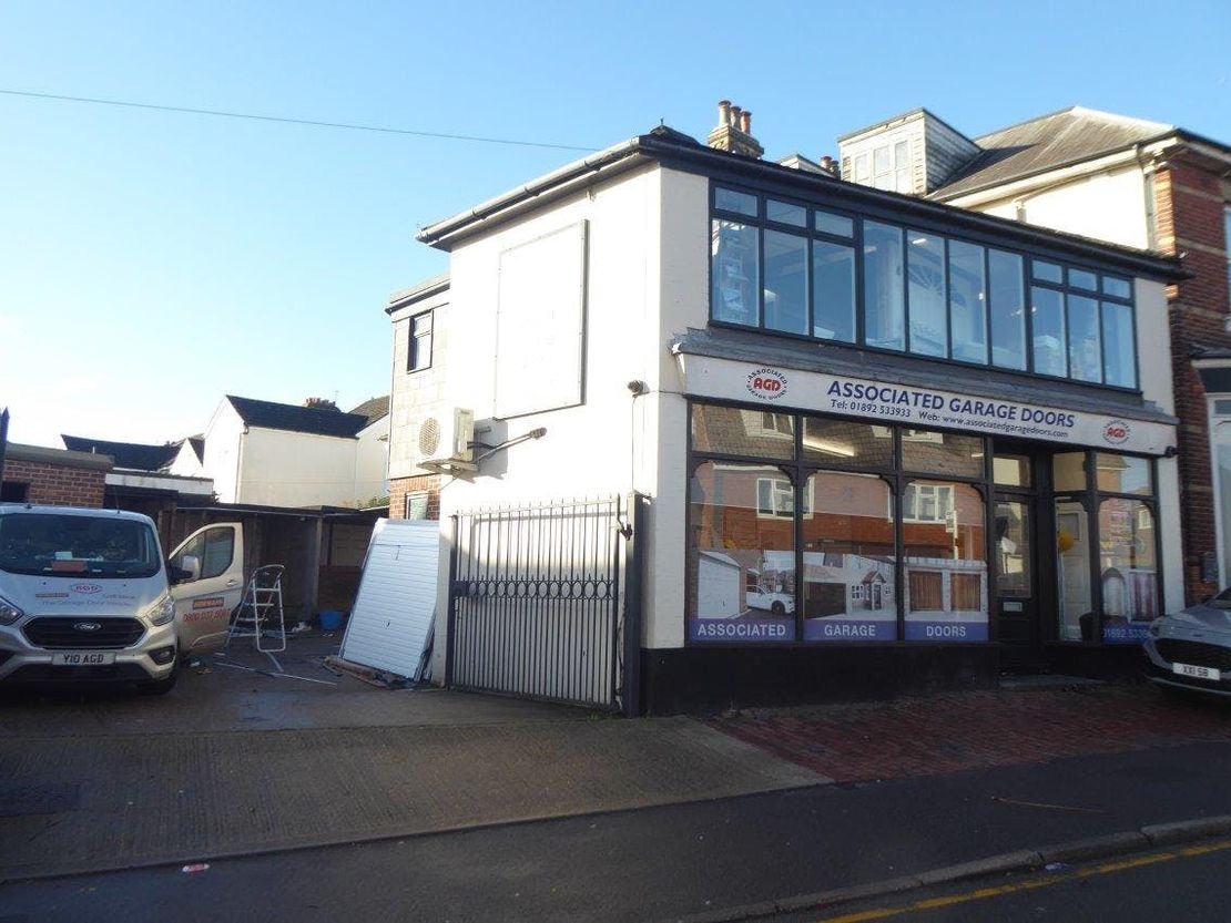 57 High Brooms Road, Tunbridge Wells, TN4 9BW
