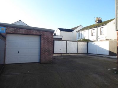 Property Image for 57 High Brooms Road, Tunbridge Wells, TN4 9BW