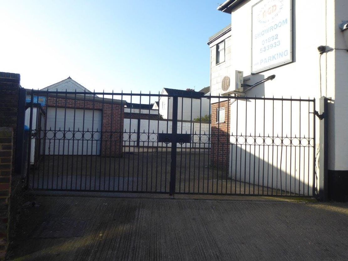 57 High Brooms Road, Tunbridge Wells, TN4 9BW