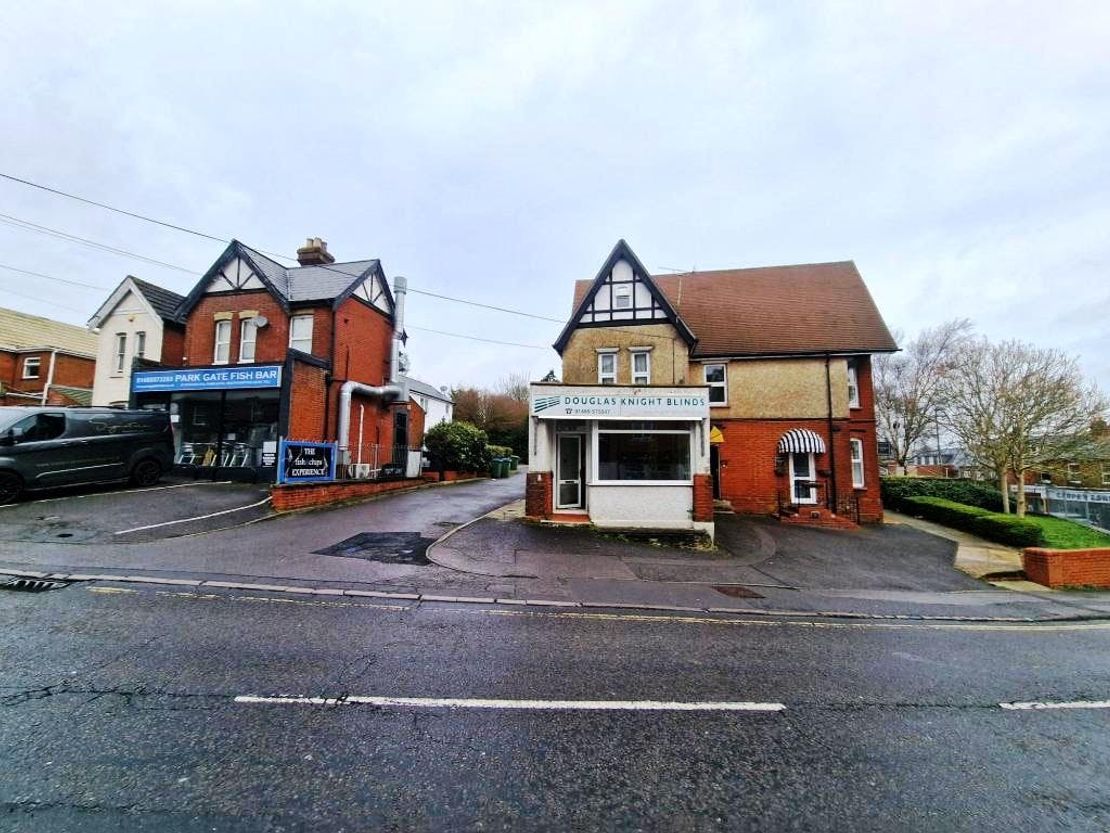 31B Station Road, Park Gate, Southampton, SO31 7GJ