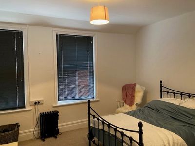 Property Image for 26-28 High Street, Sunninghill, SL5 9NE