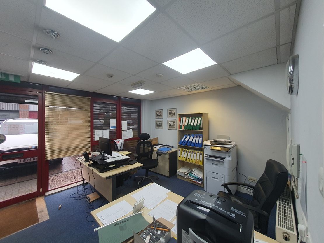 Unit 22 Phoenix Business Park, Avenue Road, Birmingham, West Midlands, B7 4NU