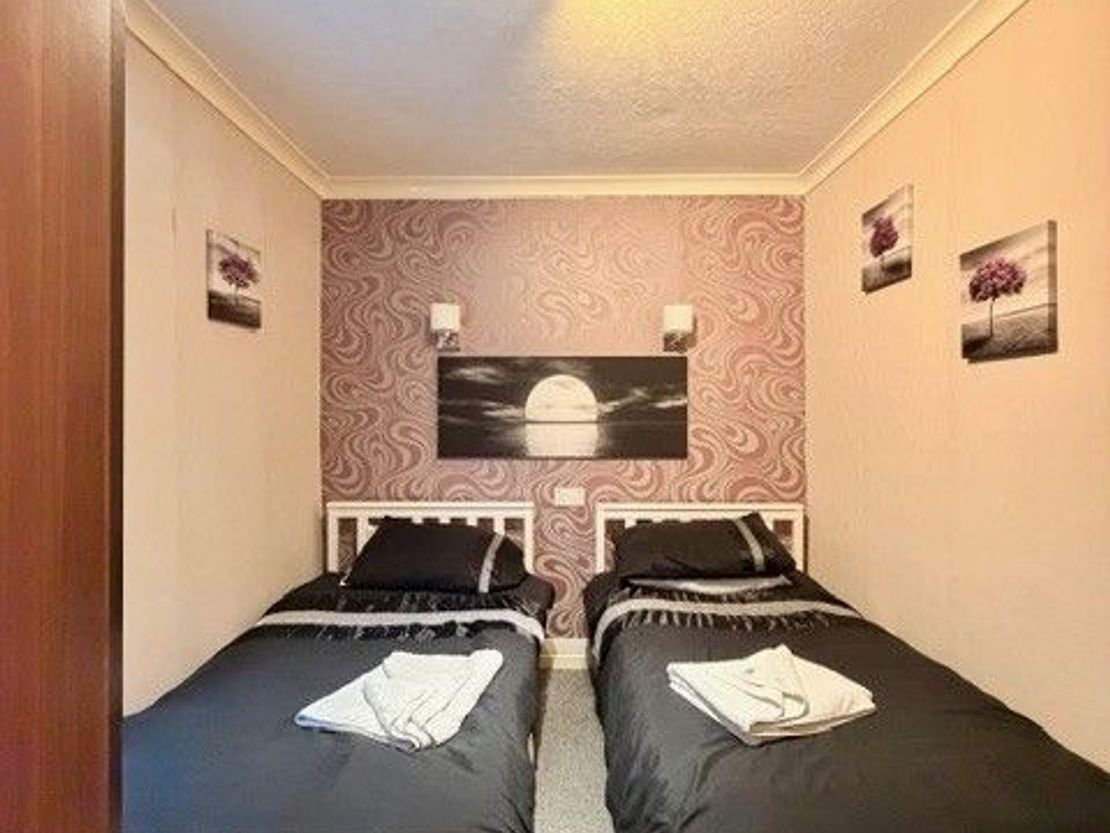 The Lady Di, 38 St. Chads Road, Blackpool, FY1