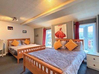 Property Image for The Lady Di, 38 St. Chads Road, Blackpool, FY1