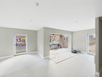 Property Image for 7 Salamander Street, Edinburgh, City of Edinburgh, EH6 7HZ