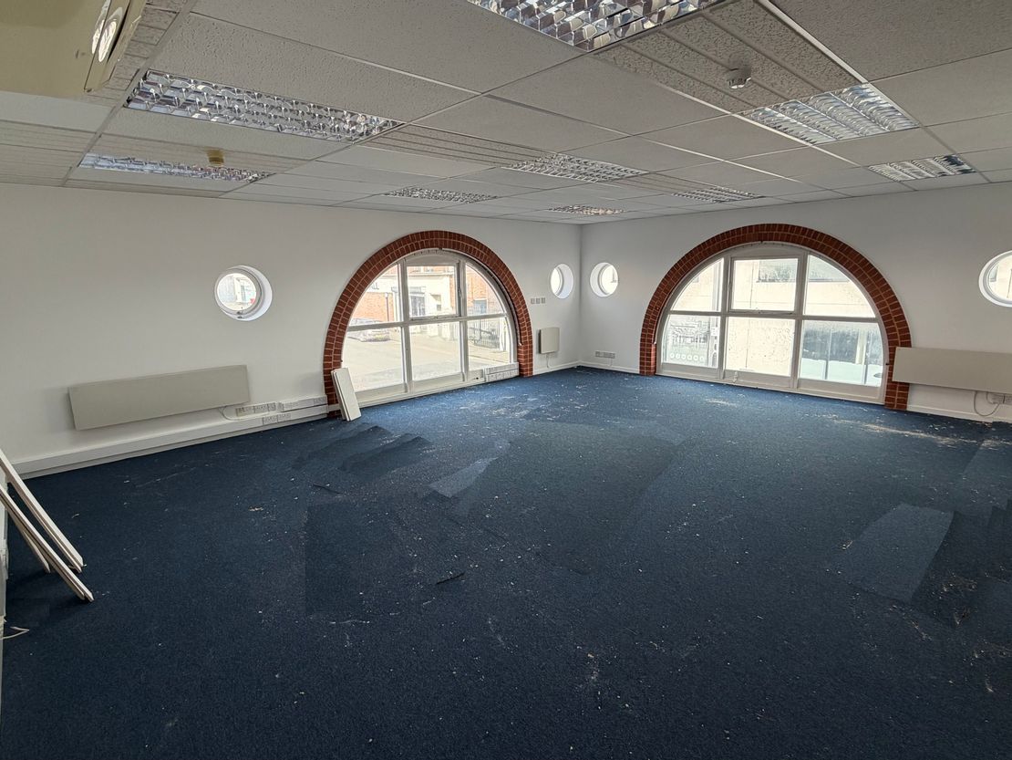 First Floor Bedford Court, Bedford Street, Leamington Spa, CV32 5DY