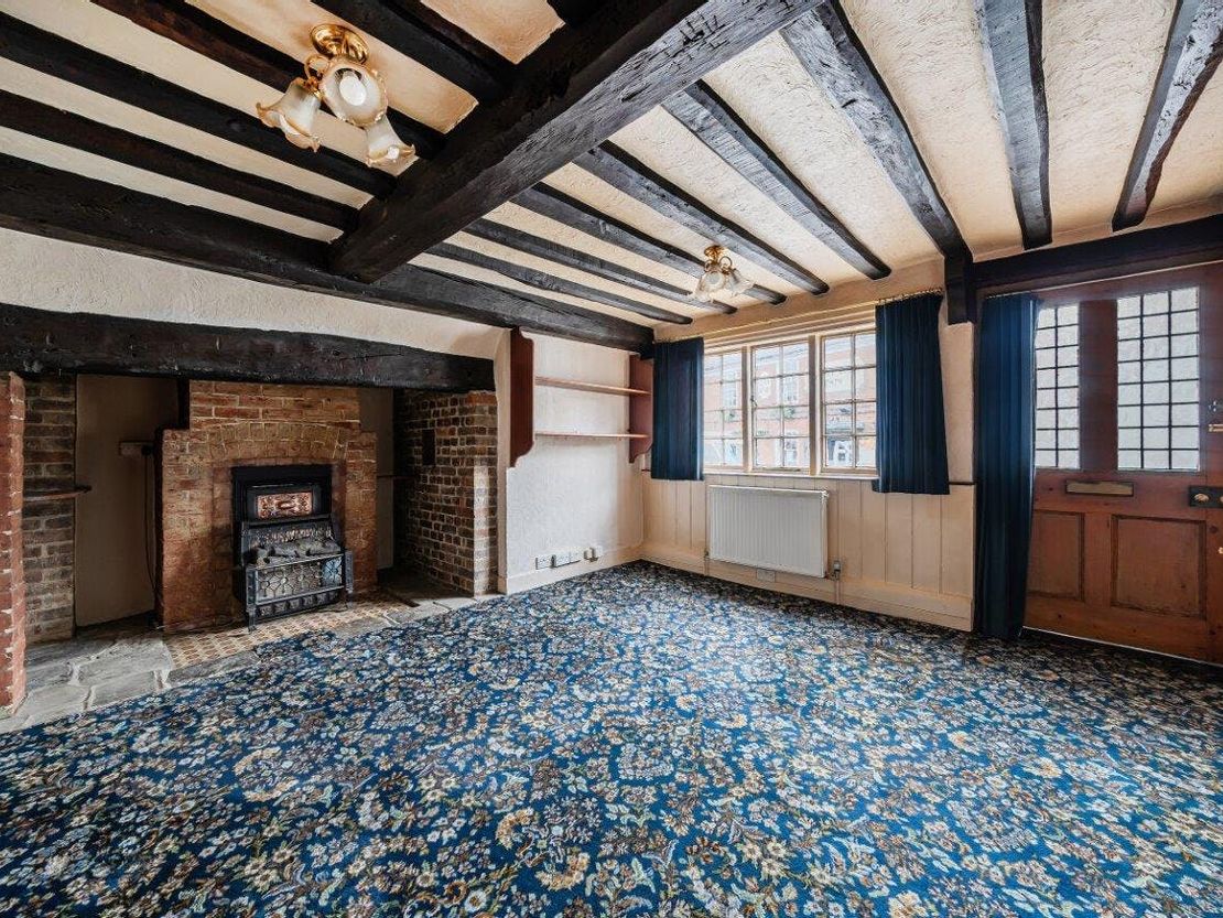 Petts Cottage, High Street, Rotherfield, TN6 3LL