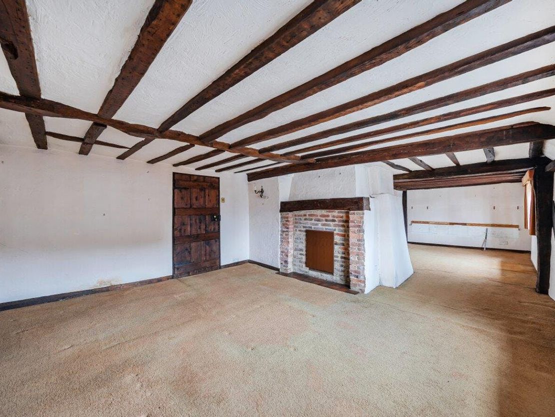 Petts Cottage, High Street, Rotherfield, TN6 3LL