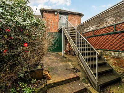 Property Image for Petts Cottage, High Street, Rotherfield, TN6 3LL
