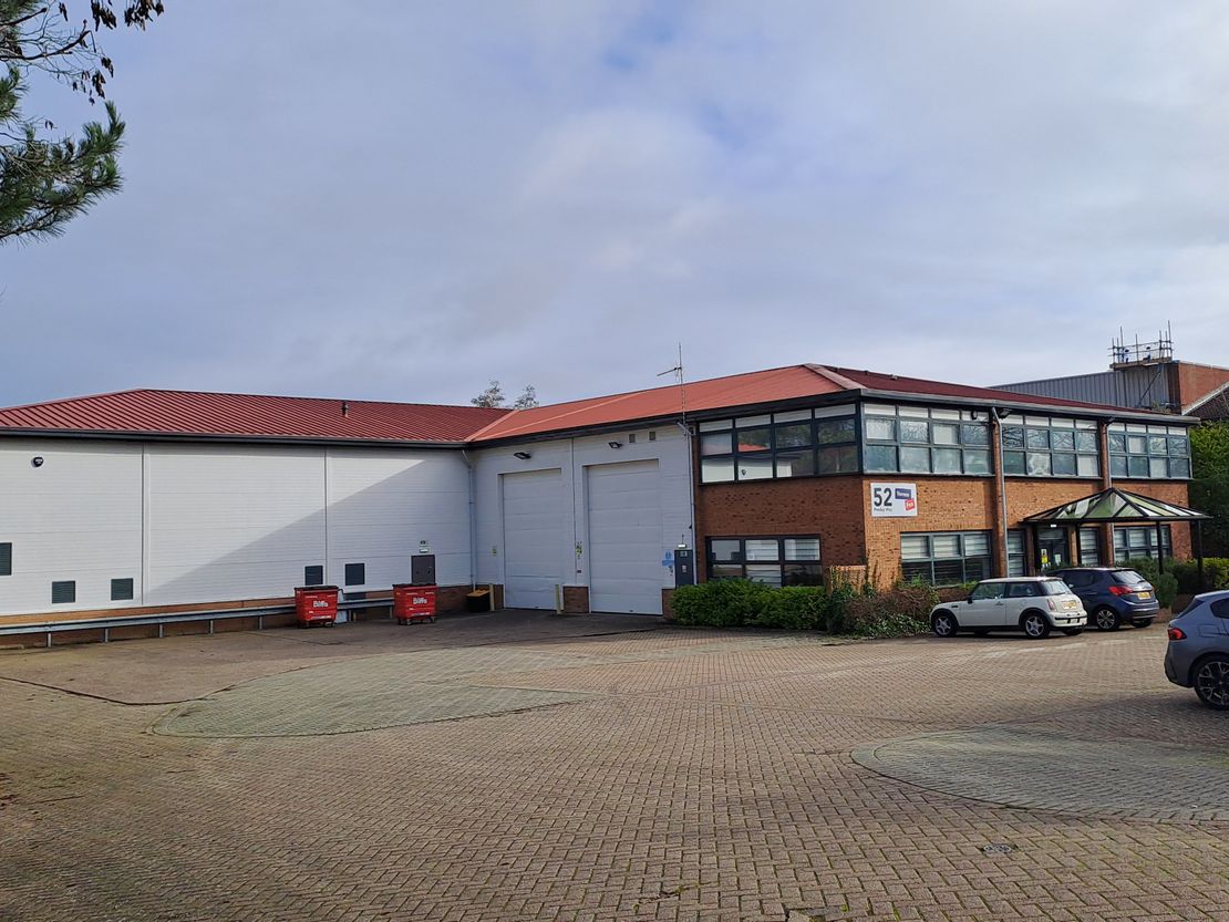 52 Presley Way, Crownhill, Milton Keynes, MK8 0ES