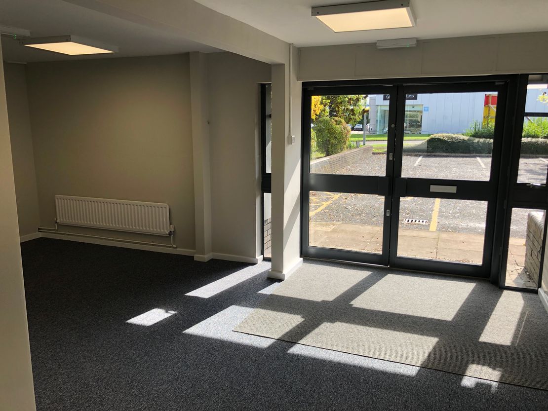 35 Heathfield, Stacey Bushes, Milton Keynes, MK12 6HR