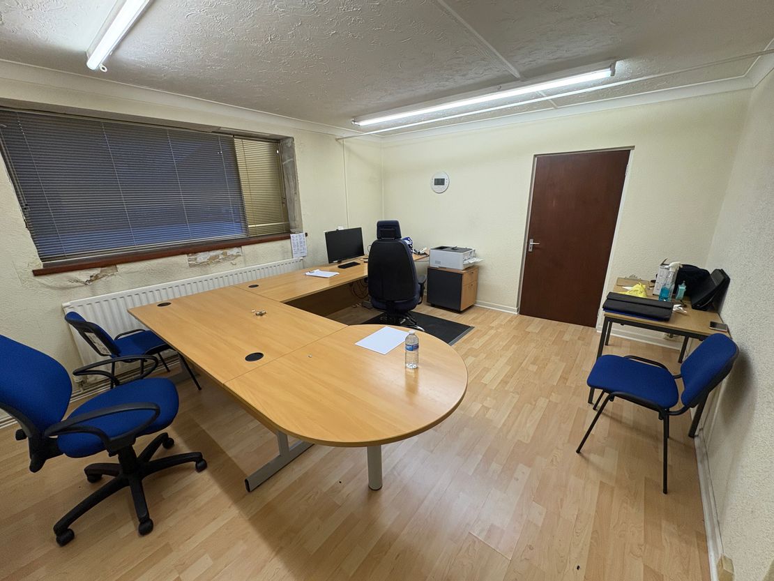 Unit 8, Stanton Industrial Estate, Stanton Road, Southampton, Hampshire, SO15 4HU