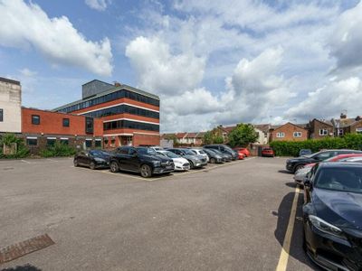 Property Image for Fairfield House, 47-51 Kingston Crescent, Portsmouth, PO2 8AA