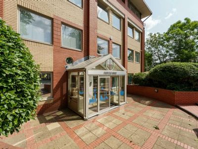 Property Image for Fairfield House, 47-51 Kingston Crescent, Portsmouth, PO2 8AA