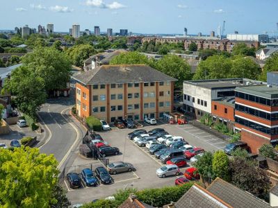 Property Image for Fairfield House, 47-51 Kingston Crescent, Portsmouth, PO2 8AA