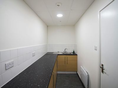 Property Image for Unit 10b Lyon Way Industrial Estate, Lyon Way, Greenford, UB6 0BN