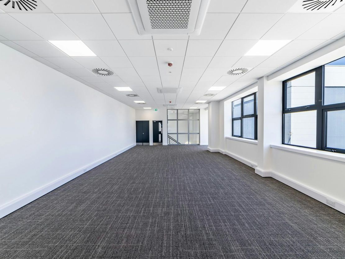 Unit 5 Chevron Industrial Estate, Eaton Road, Maylands, Hemel Hempstead, HP2 7UB