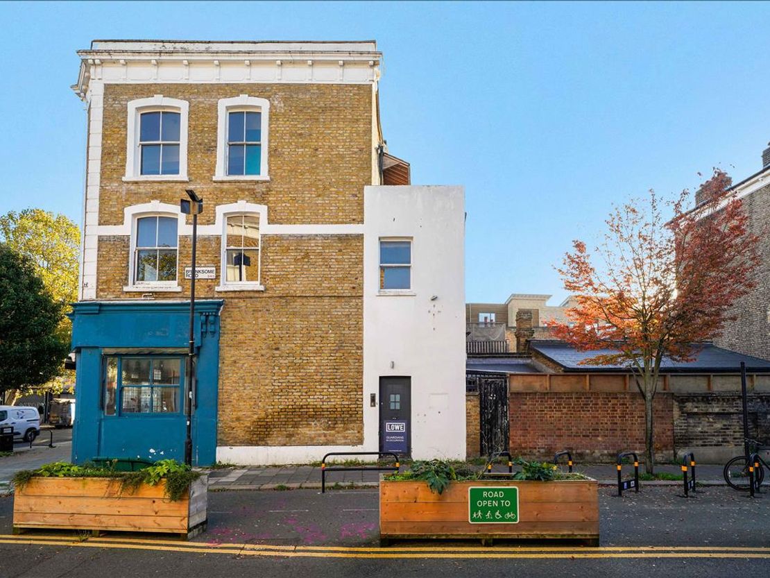 89 Acre Lane, Brixton Hill, London SW2 5TN