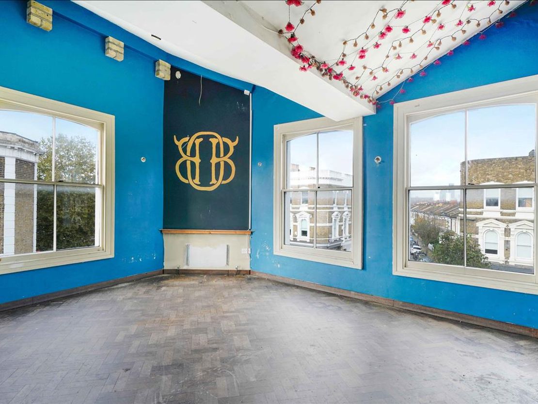 89 Acre Lane, Brixton Hill, London SW2 5TN