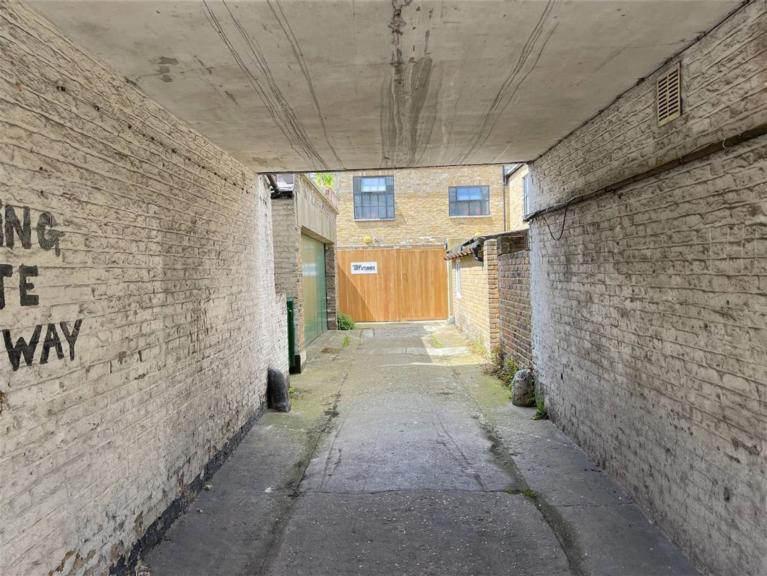 5 Wastdale Road, Forest Hill, London SE23 1HN