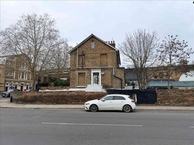 Property Image for 63 Barrington Road, Lambeth, London SW9 7JH