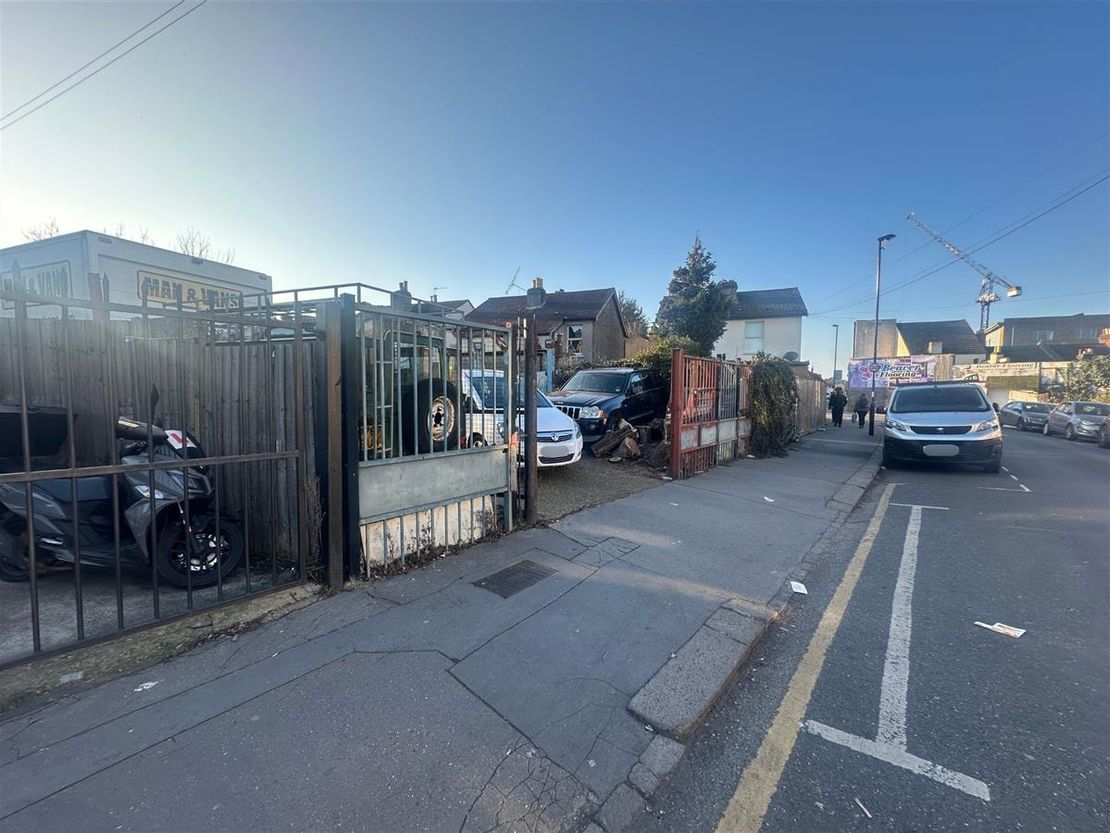 8 Bert Road, Thornton Heath, Croydon CR7 7NW