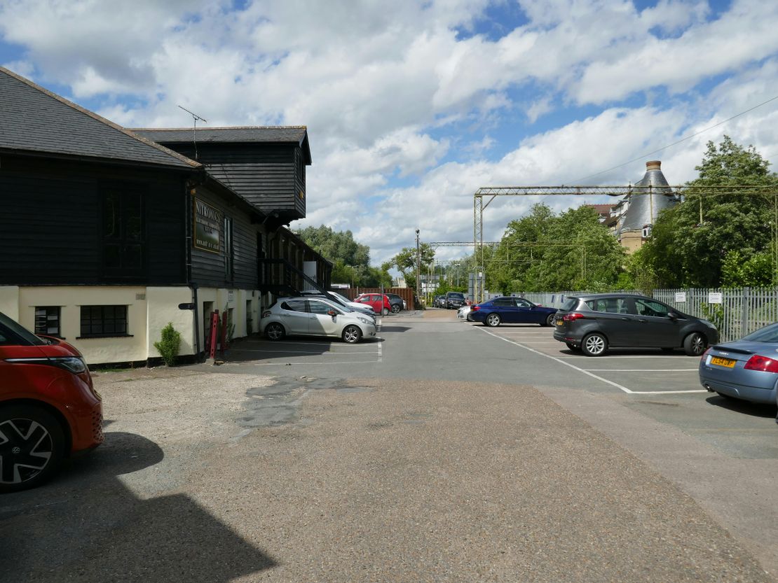 Unit J, The Maltings, Station Road, Sawbridgeworth, CM21 9JX