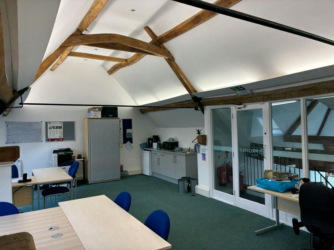 Unit 4, Top Floor, Southill Business Park, Charlbury, OX7 3EH