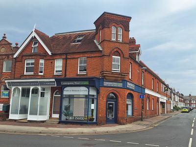 Property Image for 53 East Street, Horsham, RH12 1HR