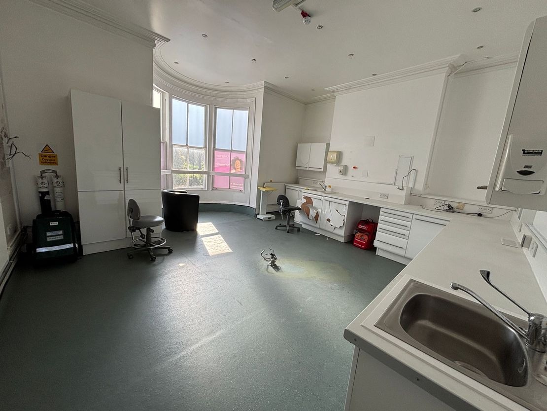 17 Brunswick Place, Southampton, Hampshire, SO15 2AQ