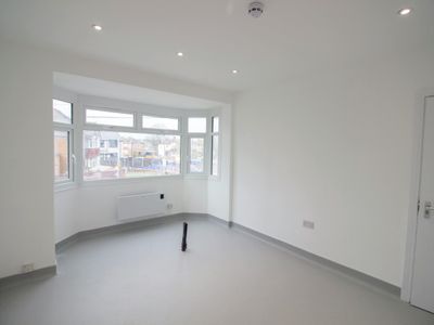 Property Image for 102 Nield Road, Hayes, UB3 1SH