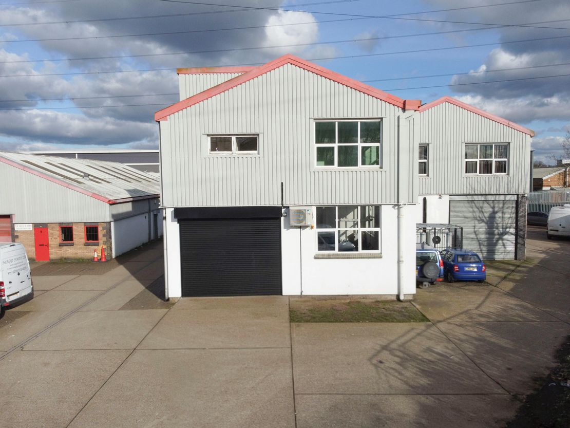 Unit 15 Chiltern Business Village, Arundel Road, Uxbridge, UB8 2SN