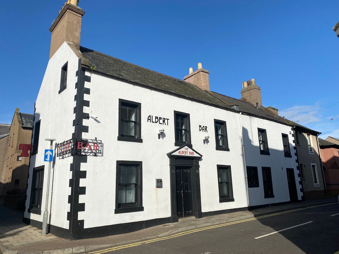 Albert Bar, 48 Market Street, Montrose, Angus, DD10 8RD