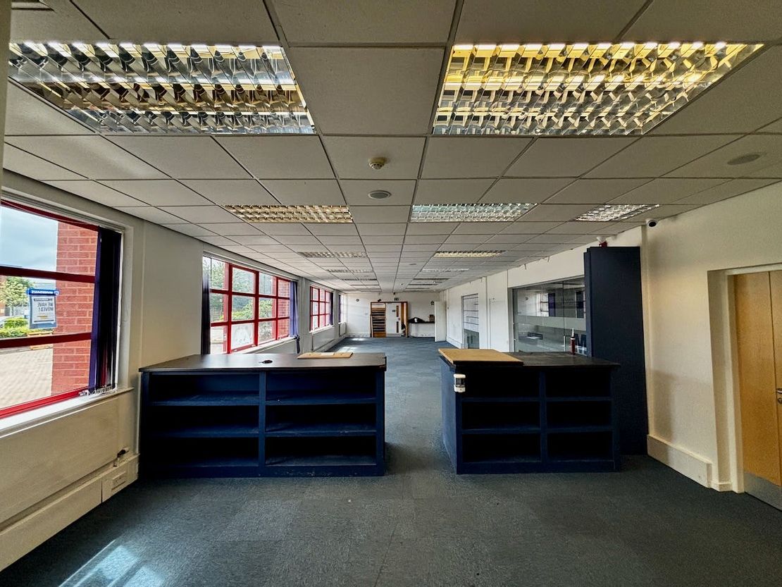 Unit 12 St Martins Way, Bedford, MK42 0LF