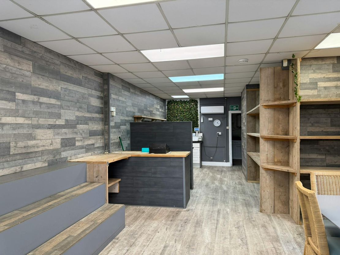 9 St. Peters Road, Reading, RG6 1NS