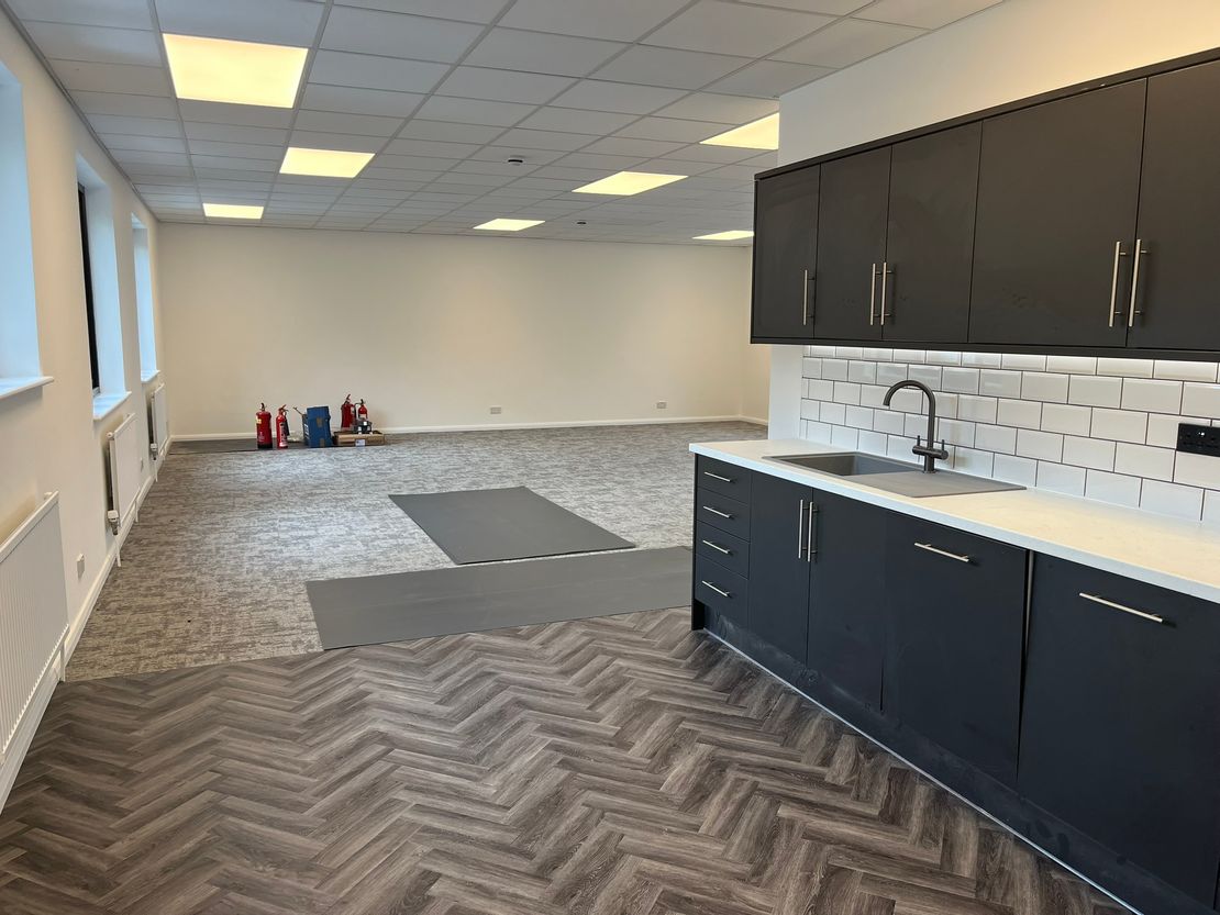 12 Warren Yard Ground Floor, Warren Park, Stratford Road, Milton Keynes, MK12 5NW
