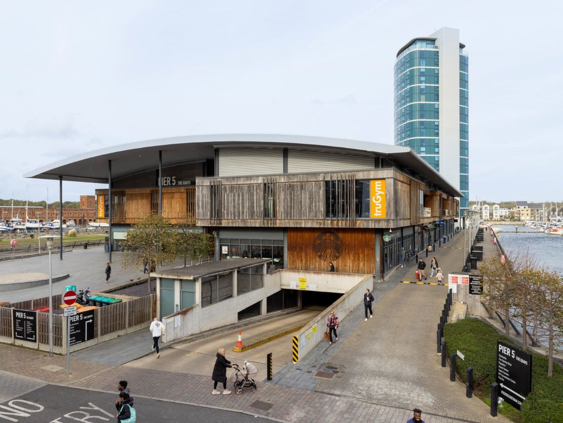 Unit 8D Pier 5, The Quays, 5 Dock Head Road, Chatham, Kent, ME4 4ZJ