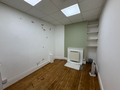 Property Image for 15 & 15a Wood Street, Wakefield, WF1 2EL