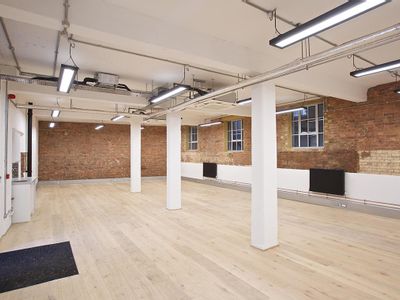Property Image for Islington Studio, Linthwaite Business Centre, Manchester Road, Linthwaite, London, Greater London, N19 4NF